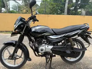 Bajaj Platina 100 ES 2017