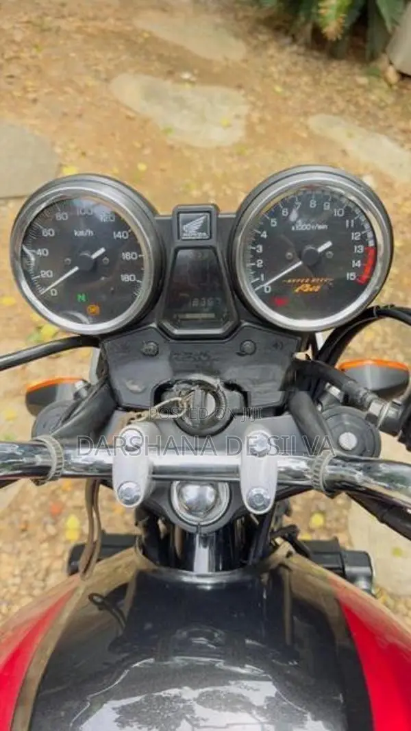 Honda CB4 2018