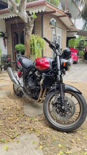 Honda CB4 2018