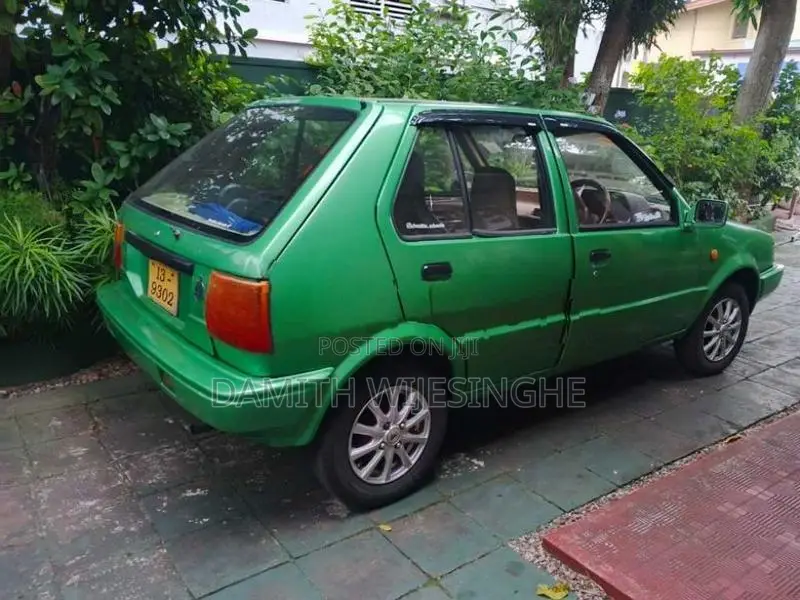 Nissan March 1990