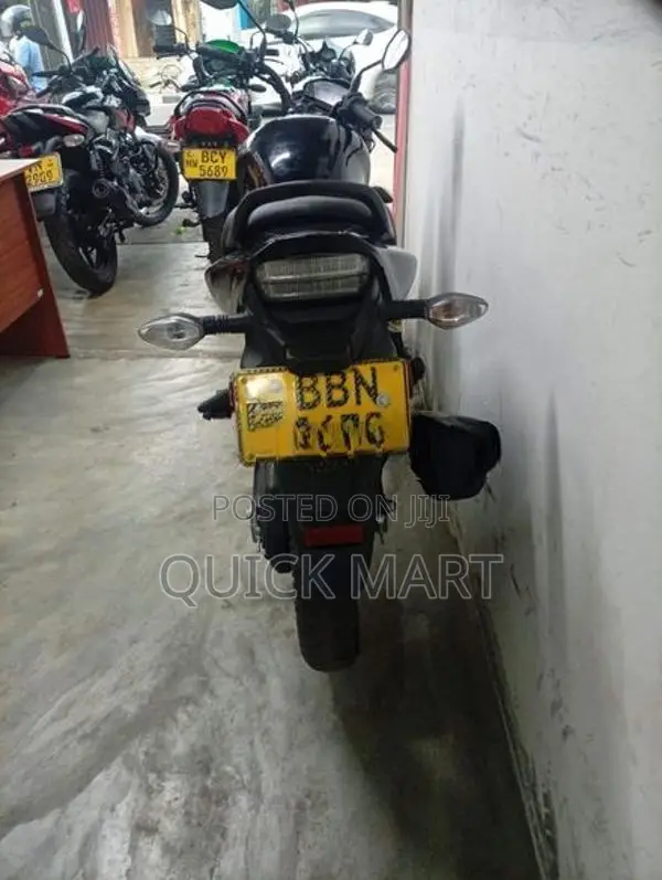 Honda CB Trigger 2015