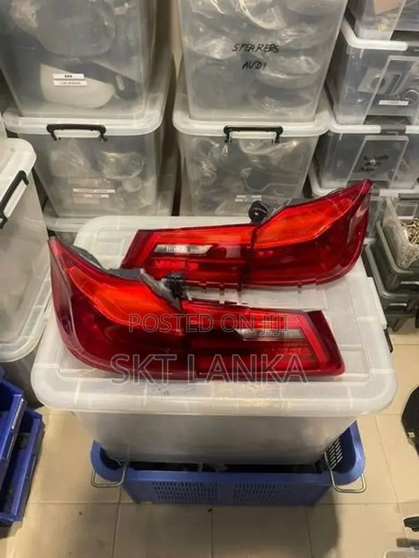 Genuine BMW 5 530e 530i 2019 Rear LED Bumper Lights G30
