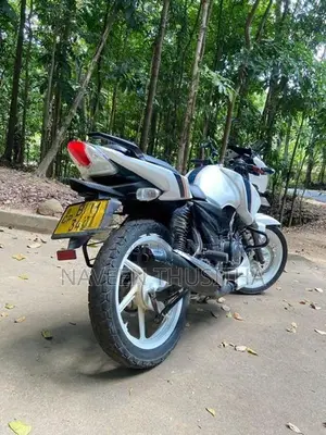 TVS Apache 2016