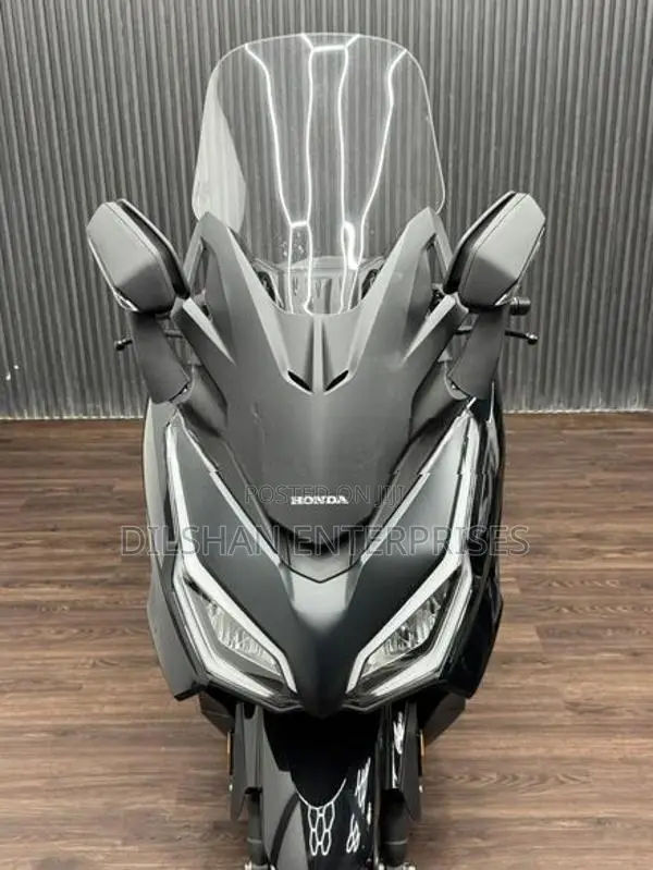 Honda Forza 250 2025