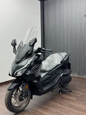 Honda Forza 250 2025