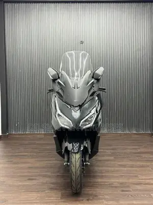 Honda Forza 250 2025