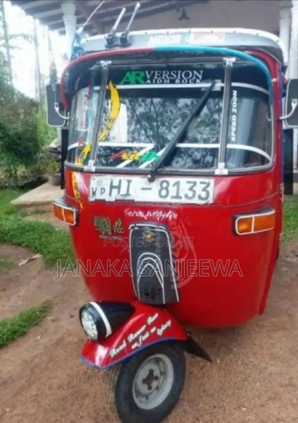 Bajaj RE 2005