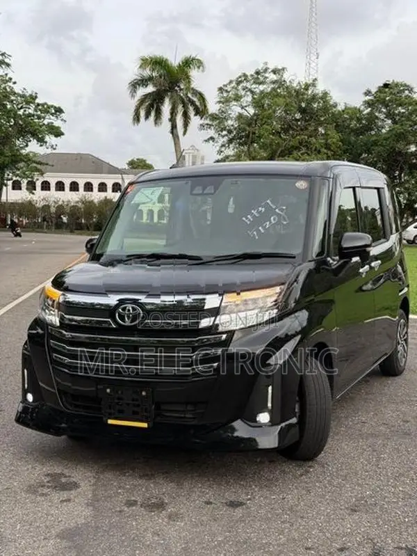 Toyota Roomy Custom G 2024