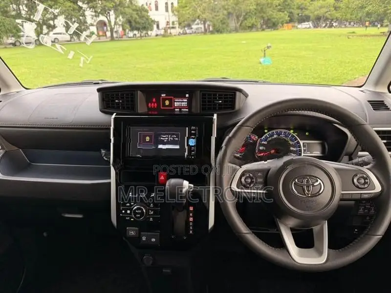 Toyota Roomy Custom G 2024