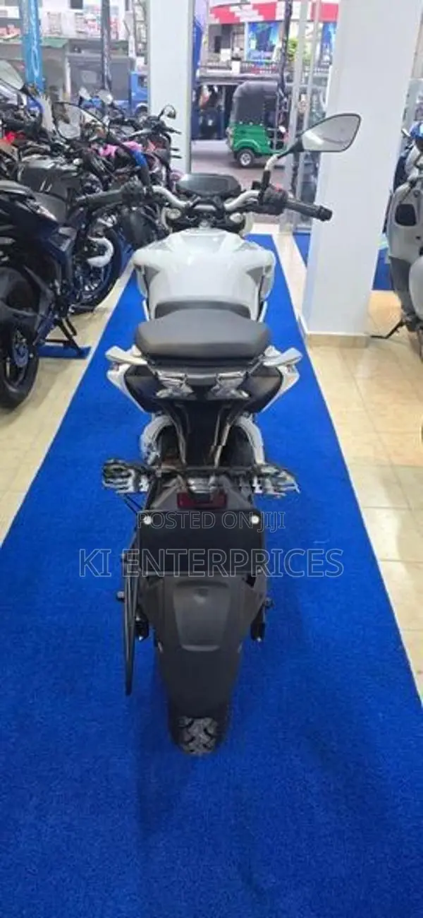 Bajaj Pulsar N160 Premium 2026
