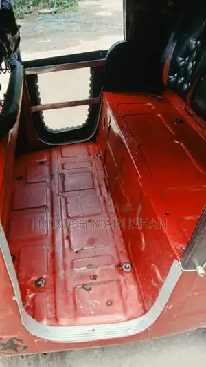 Bajaj RE 1991