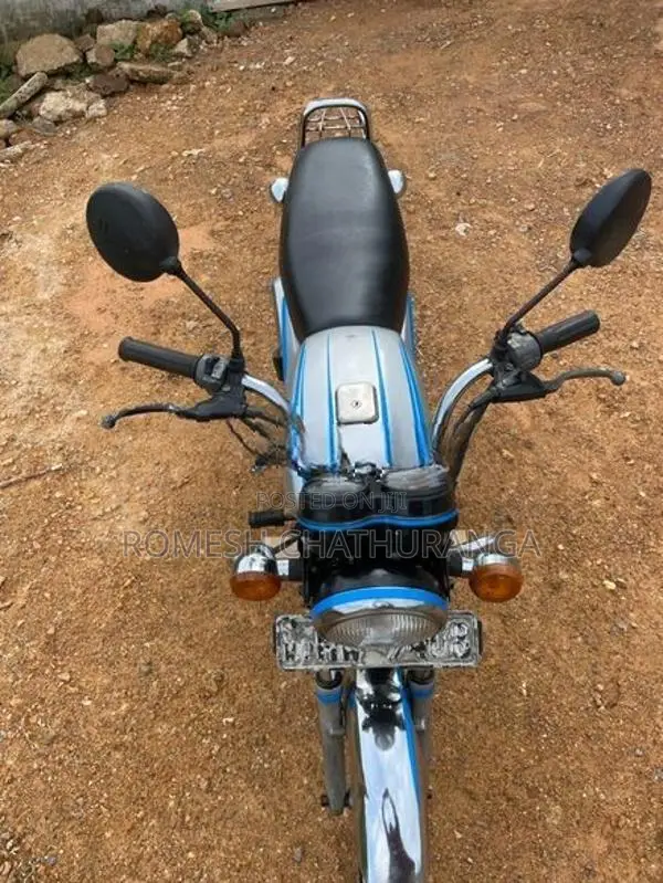 Bajaj Boxer 2003