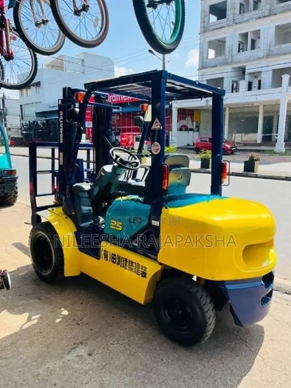 Komatsu FD 2.5 Forklift