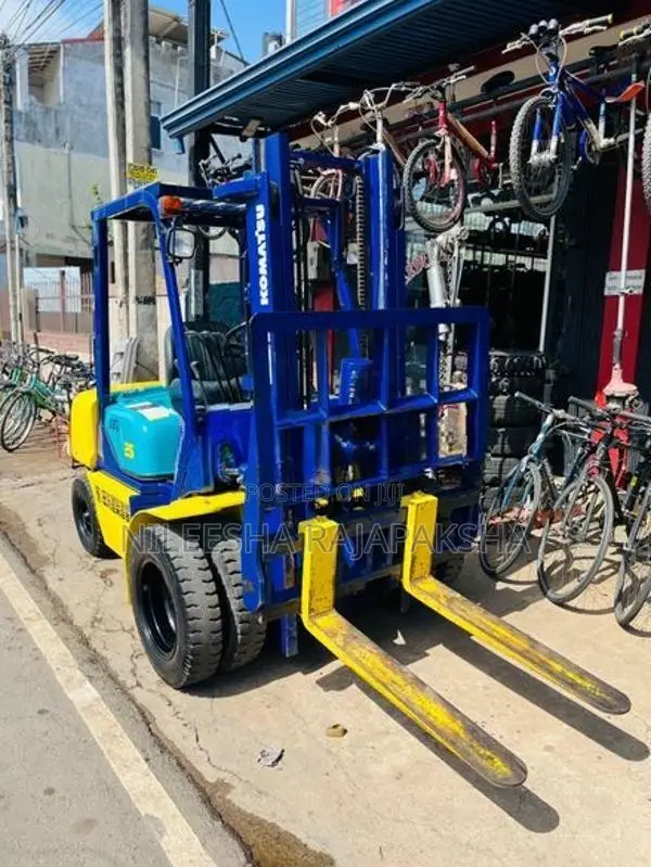 Komatsu FD 2.5 Forklift