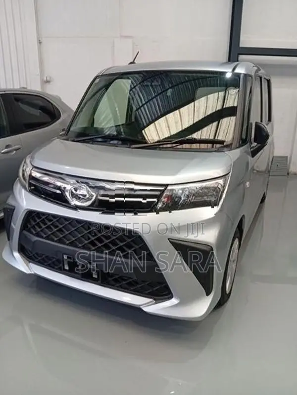 Toyota Roomy x 2023
