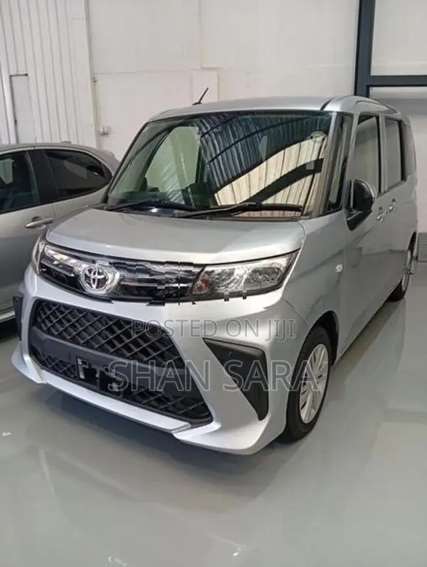 Toyota Roomy x 2023