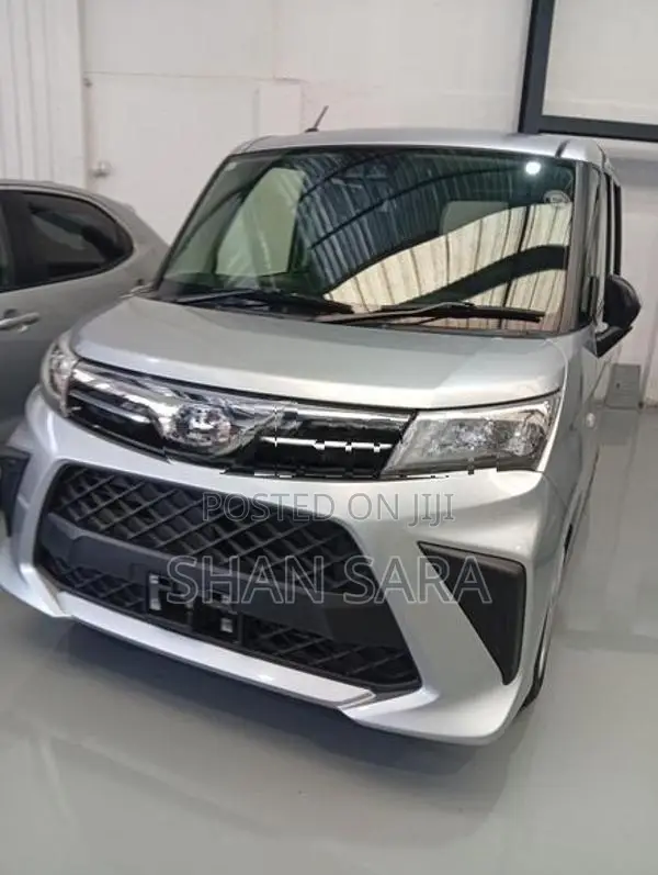 Toyota Roomy x 2023