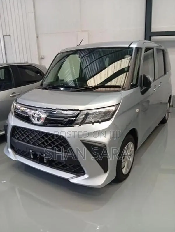 Toyota Roomy x 2023