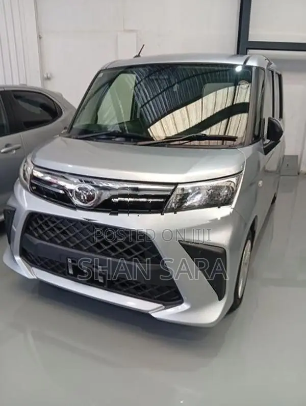Toyota Roomy x 2023