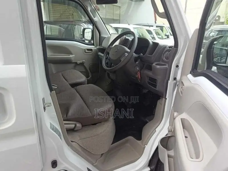 Suzuki Every 2024