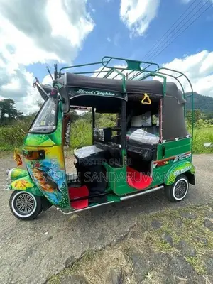 Bajaj RE 2004