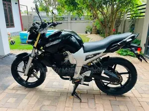 Yamaha FZ S V1 2012