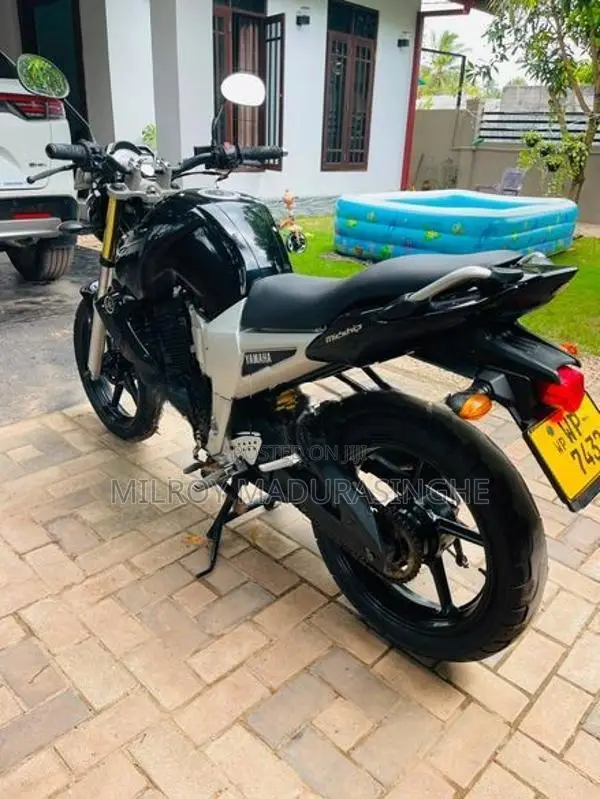 Yamaha FZ S V1 2012