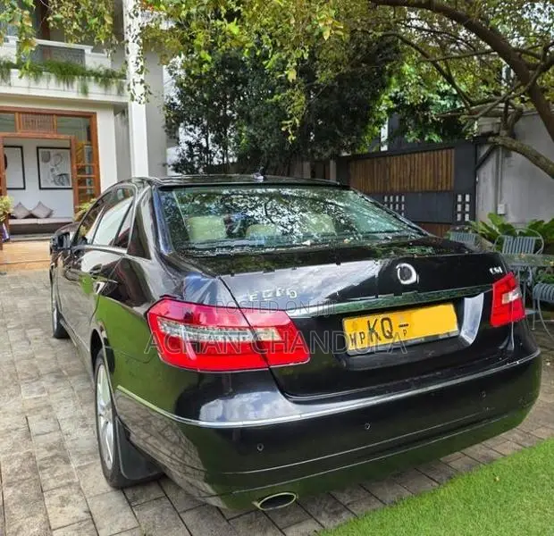 Mercedes Benz E200 2011