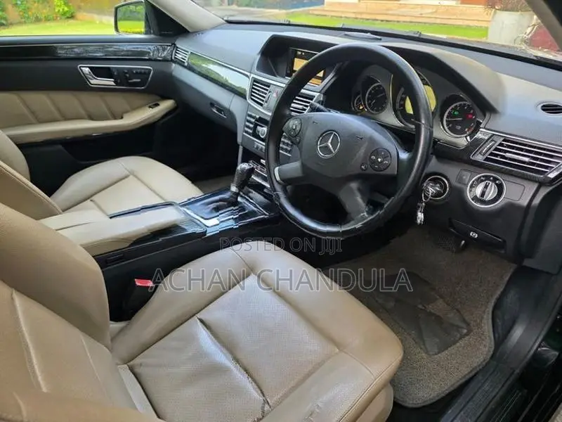 Mercedes Benz E200 2011