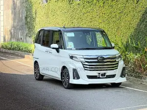 Toyota Roomy Custom G turbo 2025