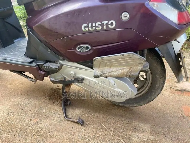Mahindra Gusto 2015