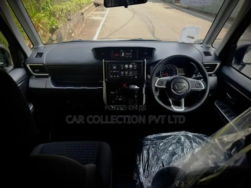 Toyota Roomy Custom G turbo 2025