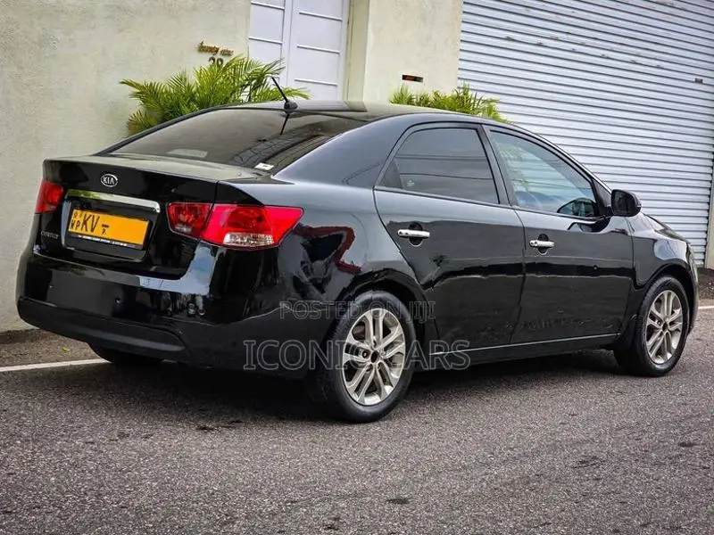 Kia Cerato 2012