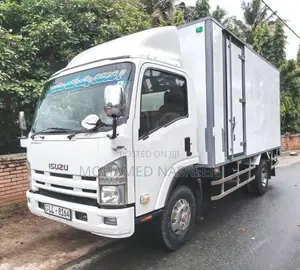 Isuzu NPR 350 2014