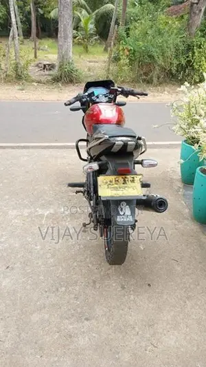 Bajaj Pulsar 180 2016