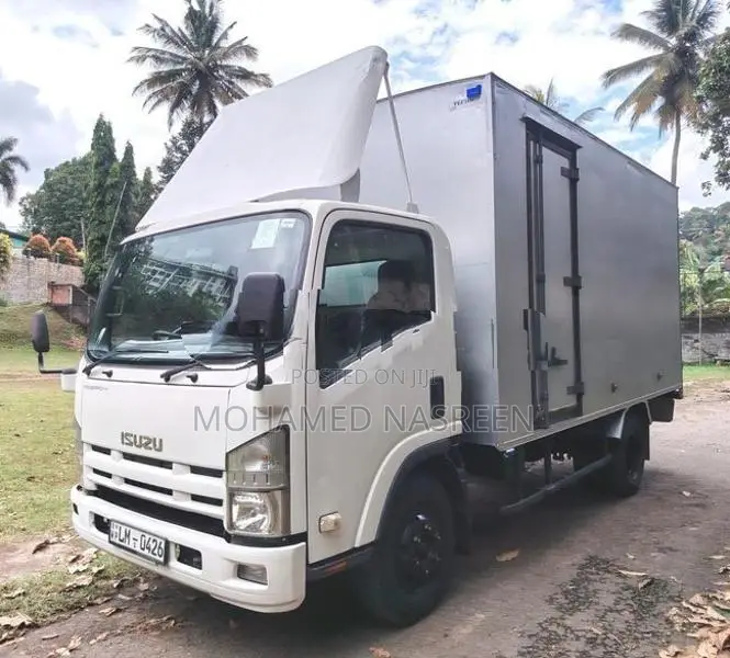 Isuzu NPR71H NPR 350 2016
