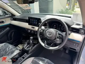 Honda Vezel Z PLAY 2026