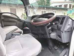 Isuzu NPR 350 2014
