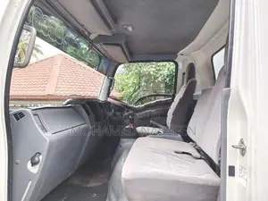 Isuzu NPR 350 2014