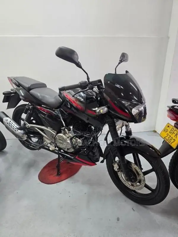 Bajaj Pulsar 180 2012