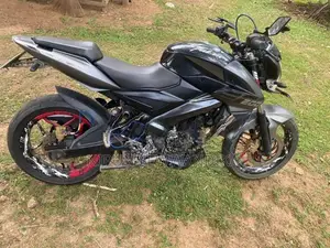Bajaj Pulsar NS200 2017