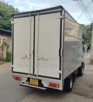 Nissan Cabstar 2016