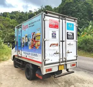 Toyota Dyna Hino 300 2016