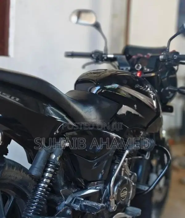 Bajaj Pulsar 150 2015