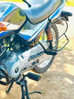 Bajaj CT100 ES 2024
