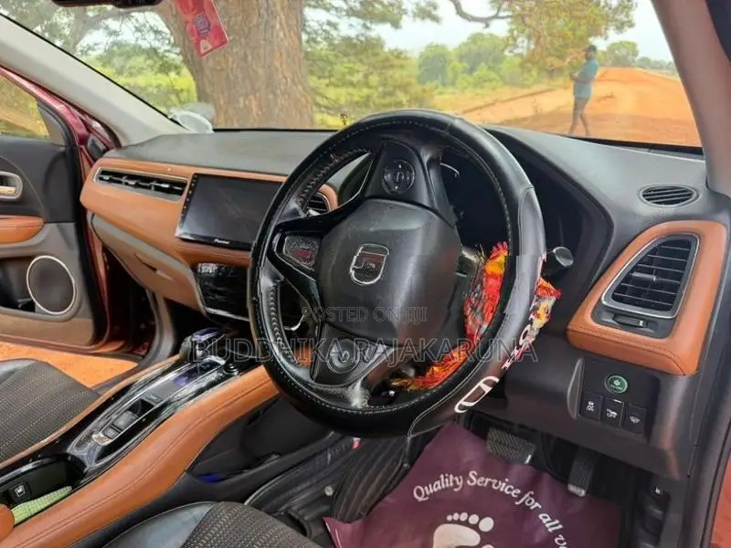 Honda Vezel 2016