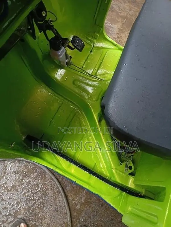 Bajaj RE 2 Stroke 2004