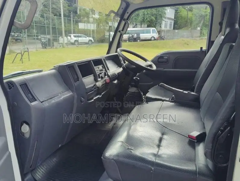 Isuzu 250 2015 freezer