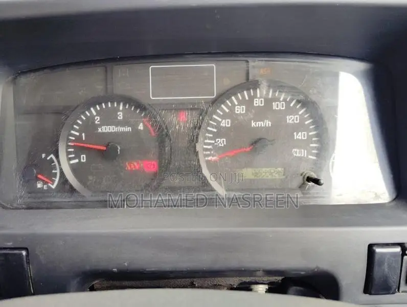 Isuzu 250 2015 freezer