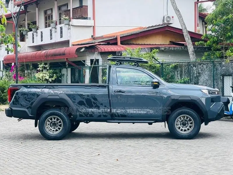 Toyota Hilux Single Cab 2026